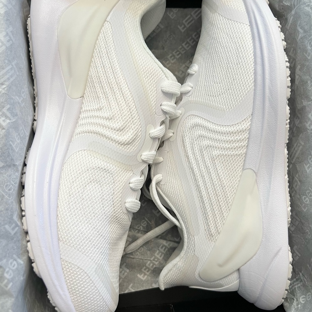 Lululemon W Blissfeel Run 2 Shoes brand new in box
